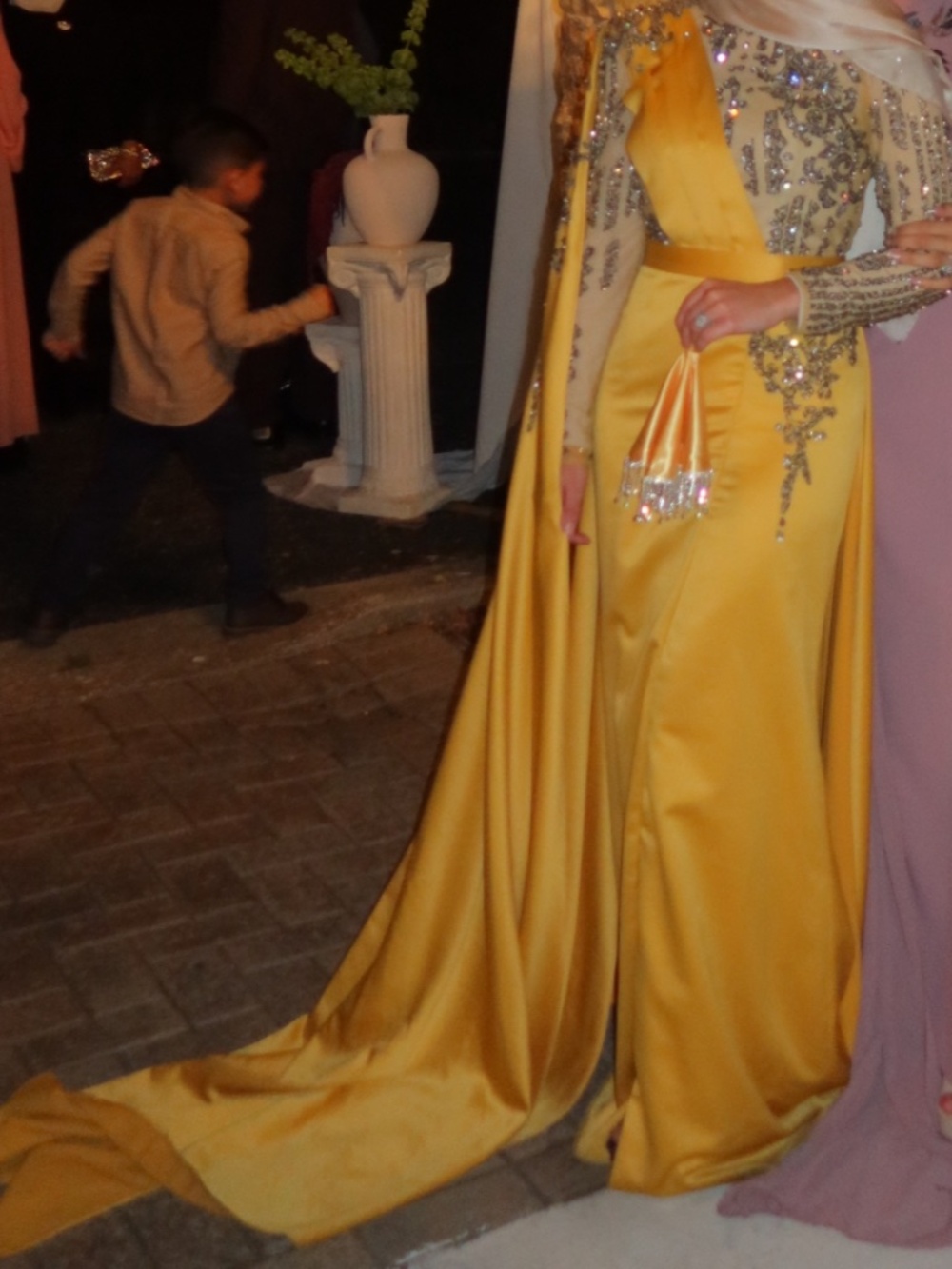 Dress - Picture 9 of 9